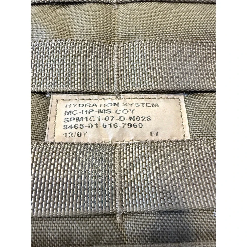 Vintage USMC Hydration System Carrier Coyote Brown‎ MOLLE Pouch MC-HP-MS-COY